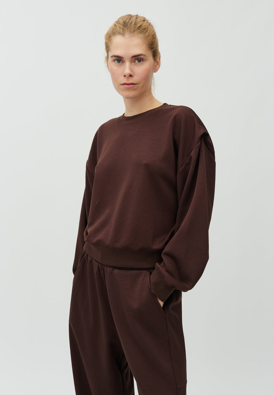 Sudadera Aquilina chocolate