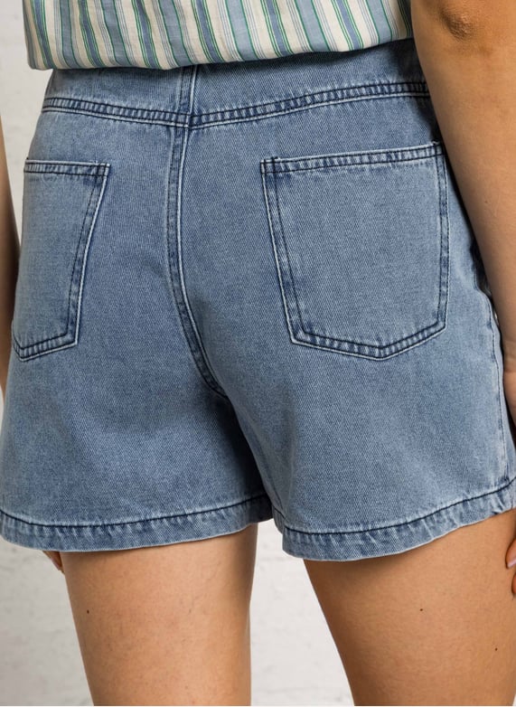 Short Julie