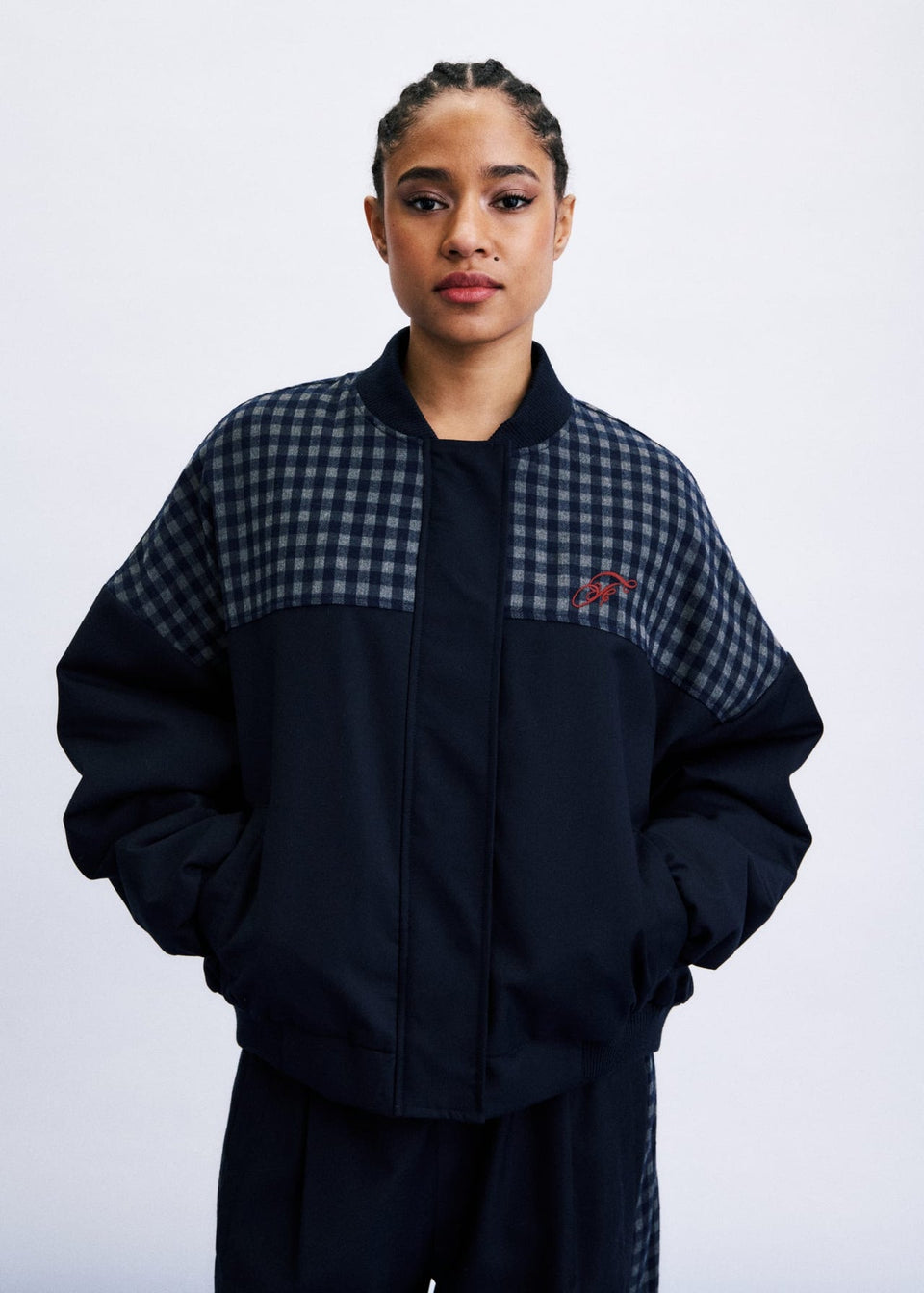 Bomber marina Hadong