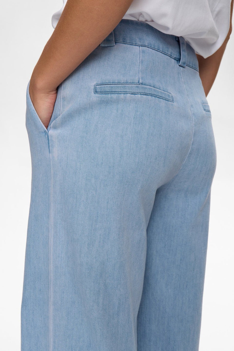Pantalón Nualetta light blue