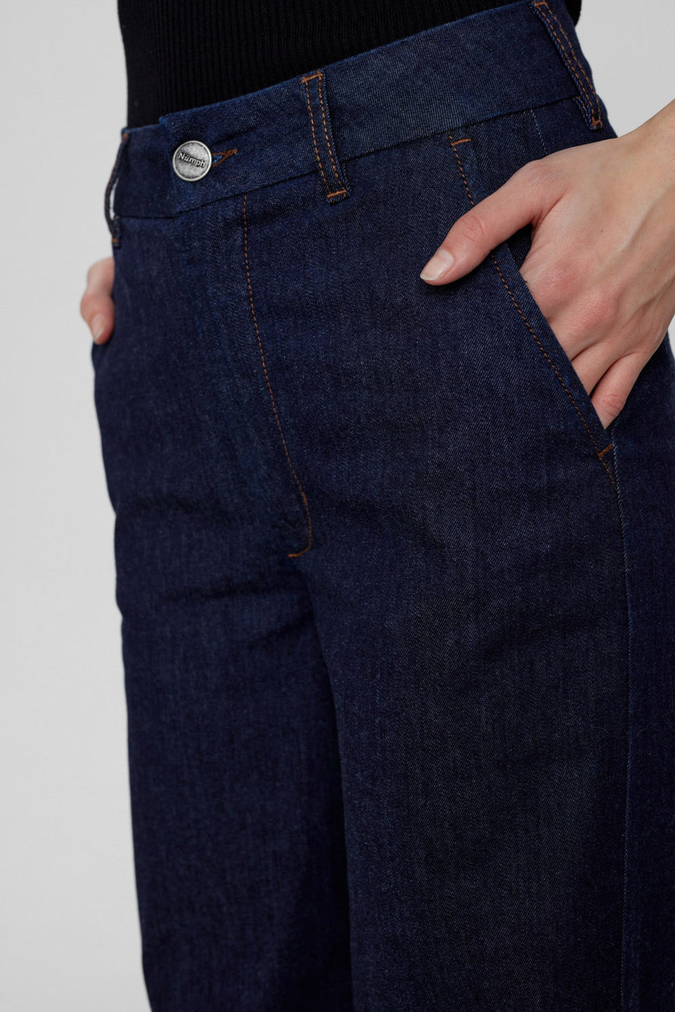 Pantalón Nuamber azul oscuro