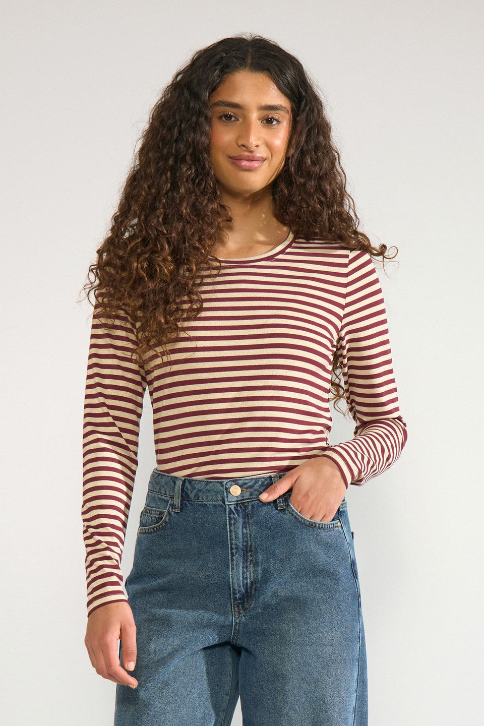 Camiseta Nurixie granate
